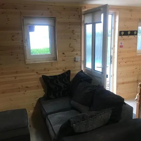 Rochestown Cabin * Cork